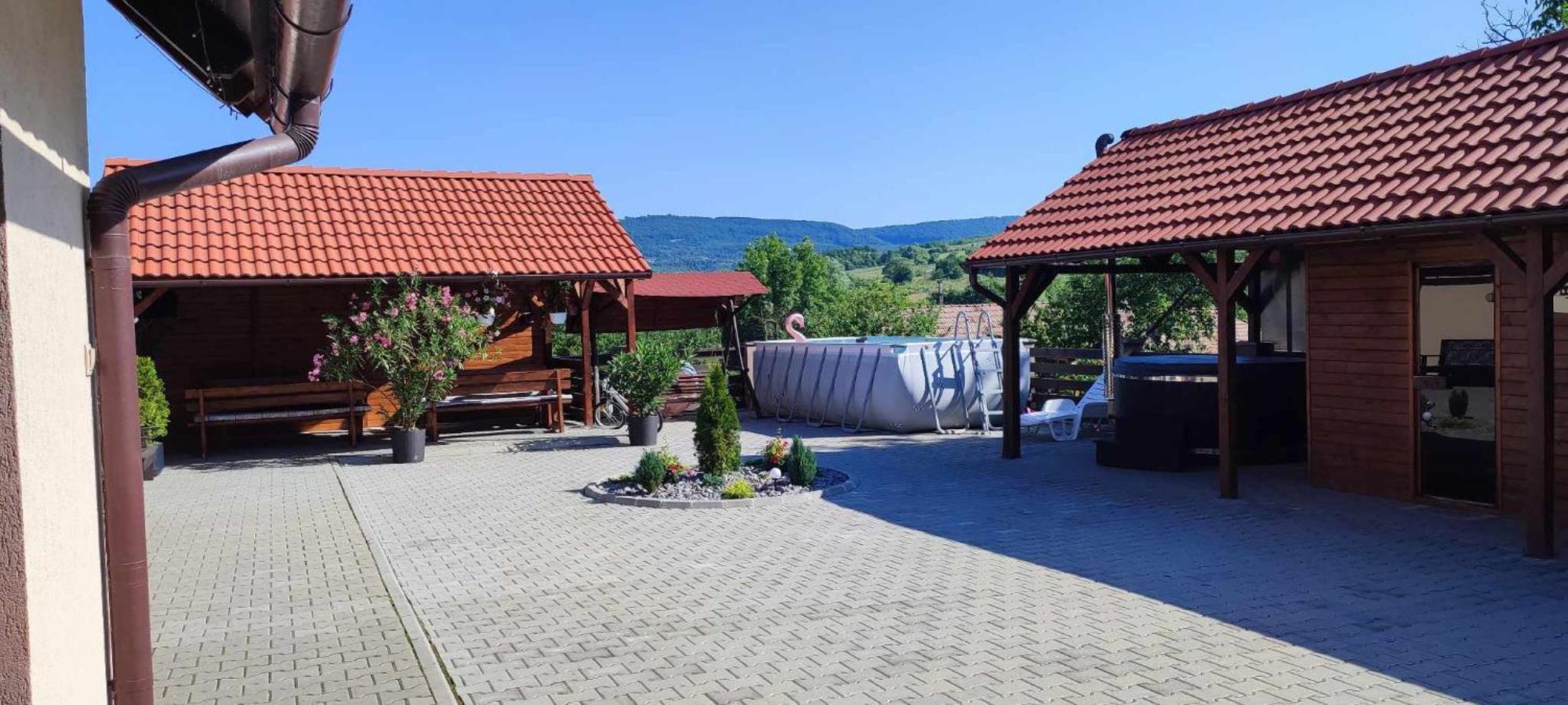 Farkaslaki Panorama Vendeghaz Hotel Lupeni  Buitenkant foto